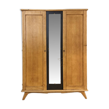 Vintage Rosalia wardrobe