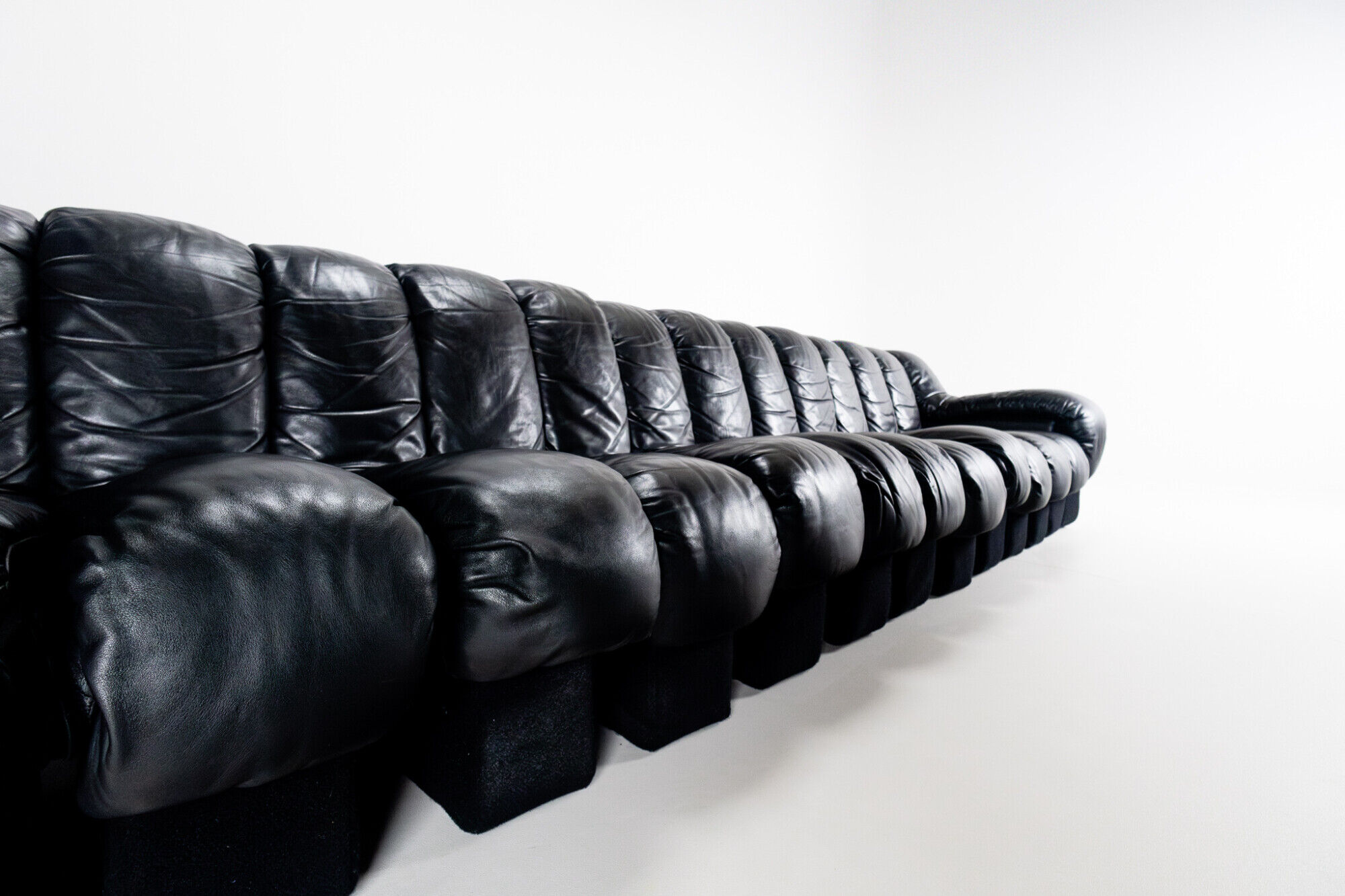 DS-600 snake or endless sofa by De Sede