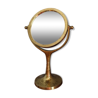 Small design mirror in hammered brass from the 60s