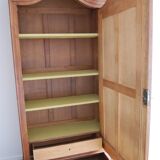 Hat gendarme armoire