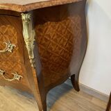 Louis XV chest of drawers in rosewood