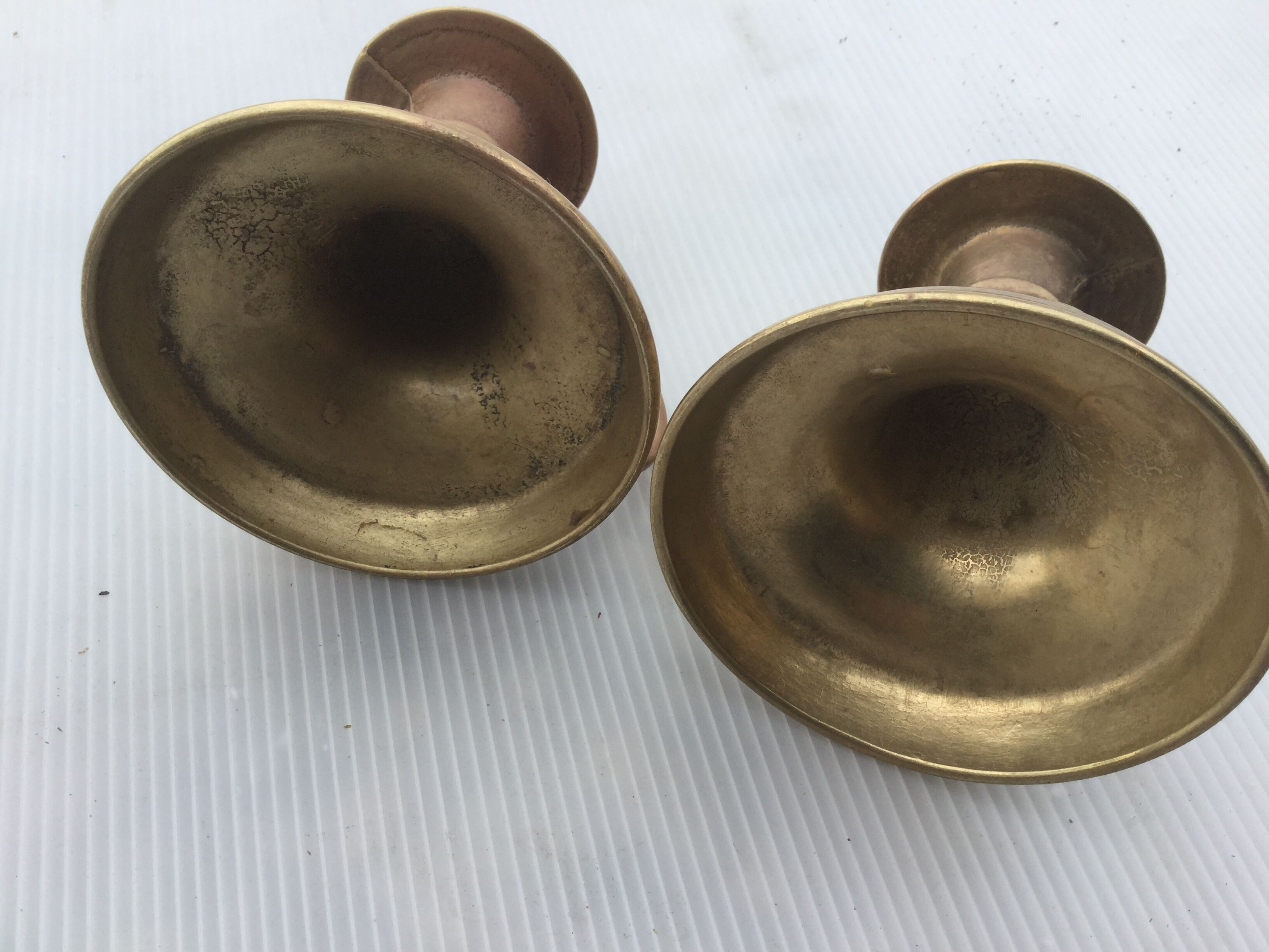 2 bougeoirs