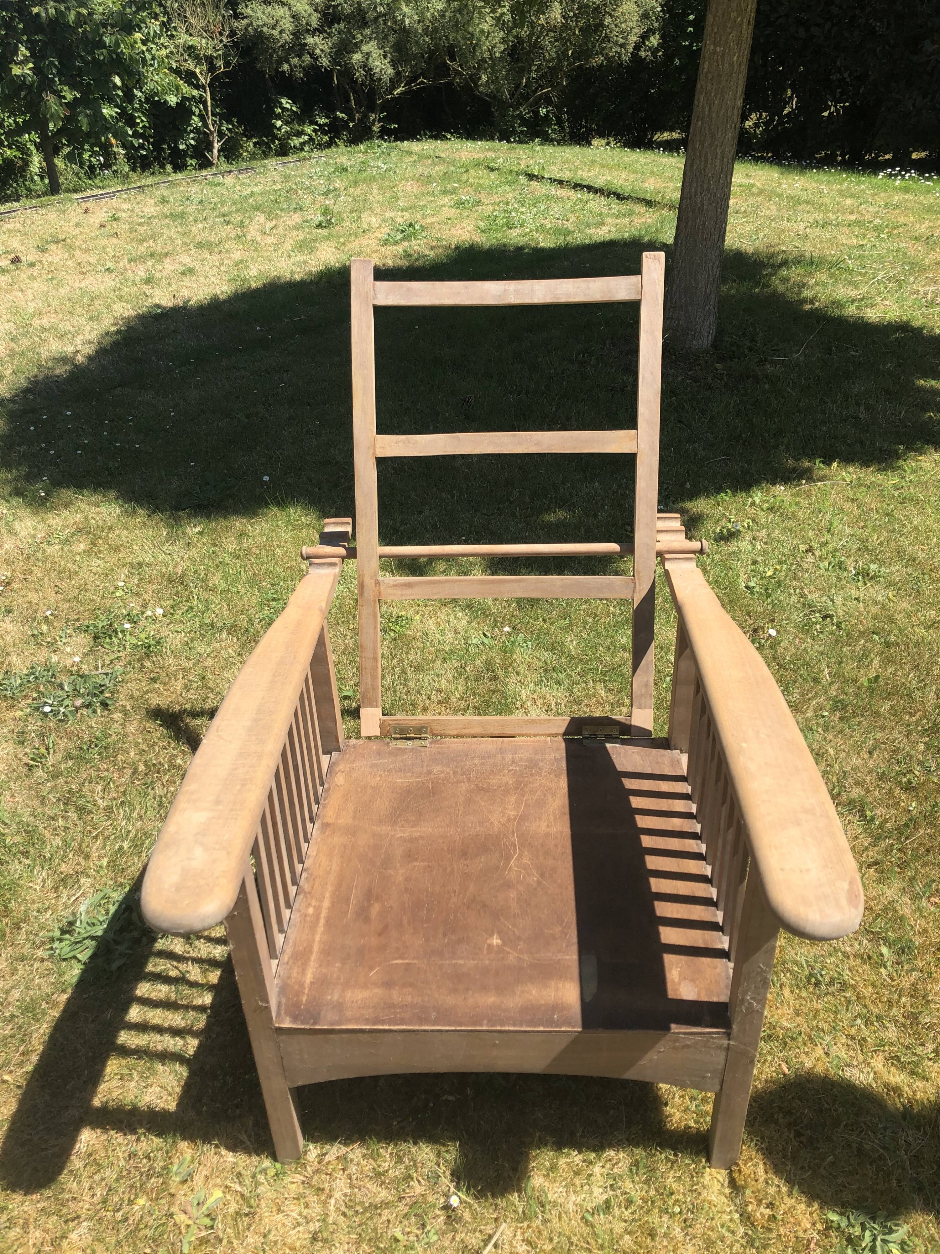 Pair of chairs called "Maurice"