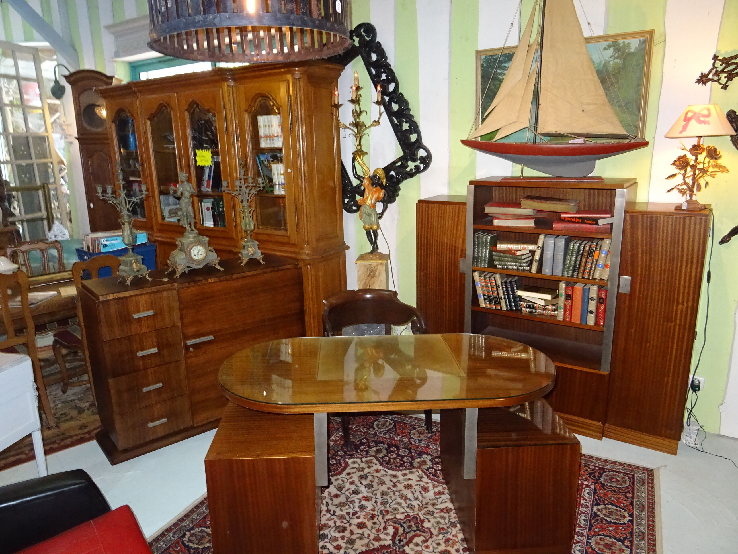 Bureau des années 50