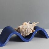 Cobalt blue wave pocket emptier
