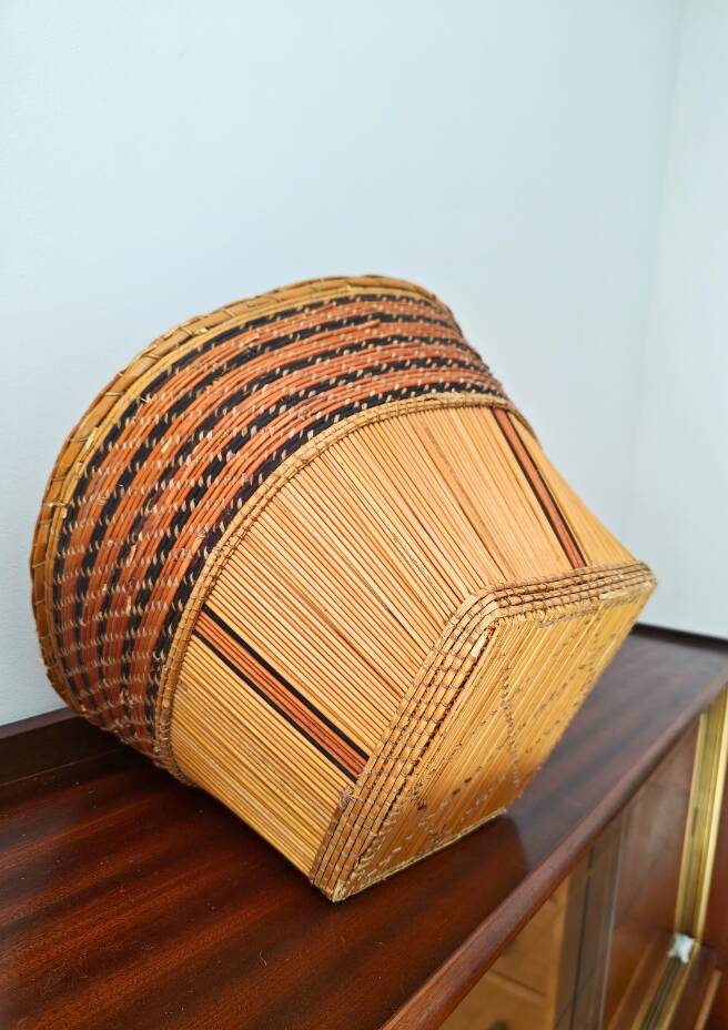 Vintage Mossi woven straw basket - Handicraft