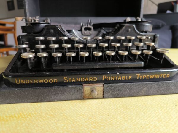 Machine à écrire ancienne Underwood standard portable typewriter usa 1915-1920