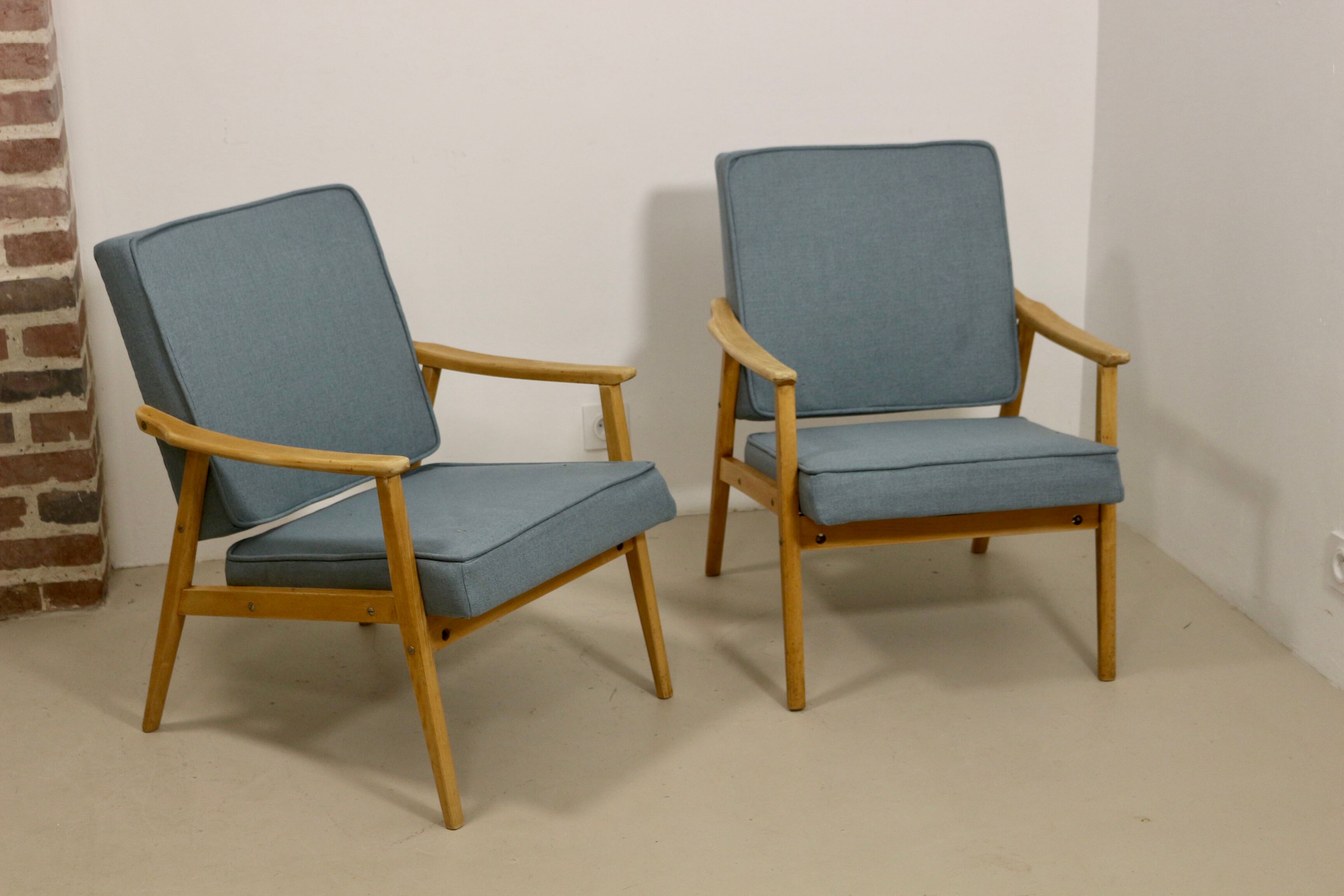 Paire de fauteuils vintage année 60 en hêtre
