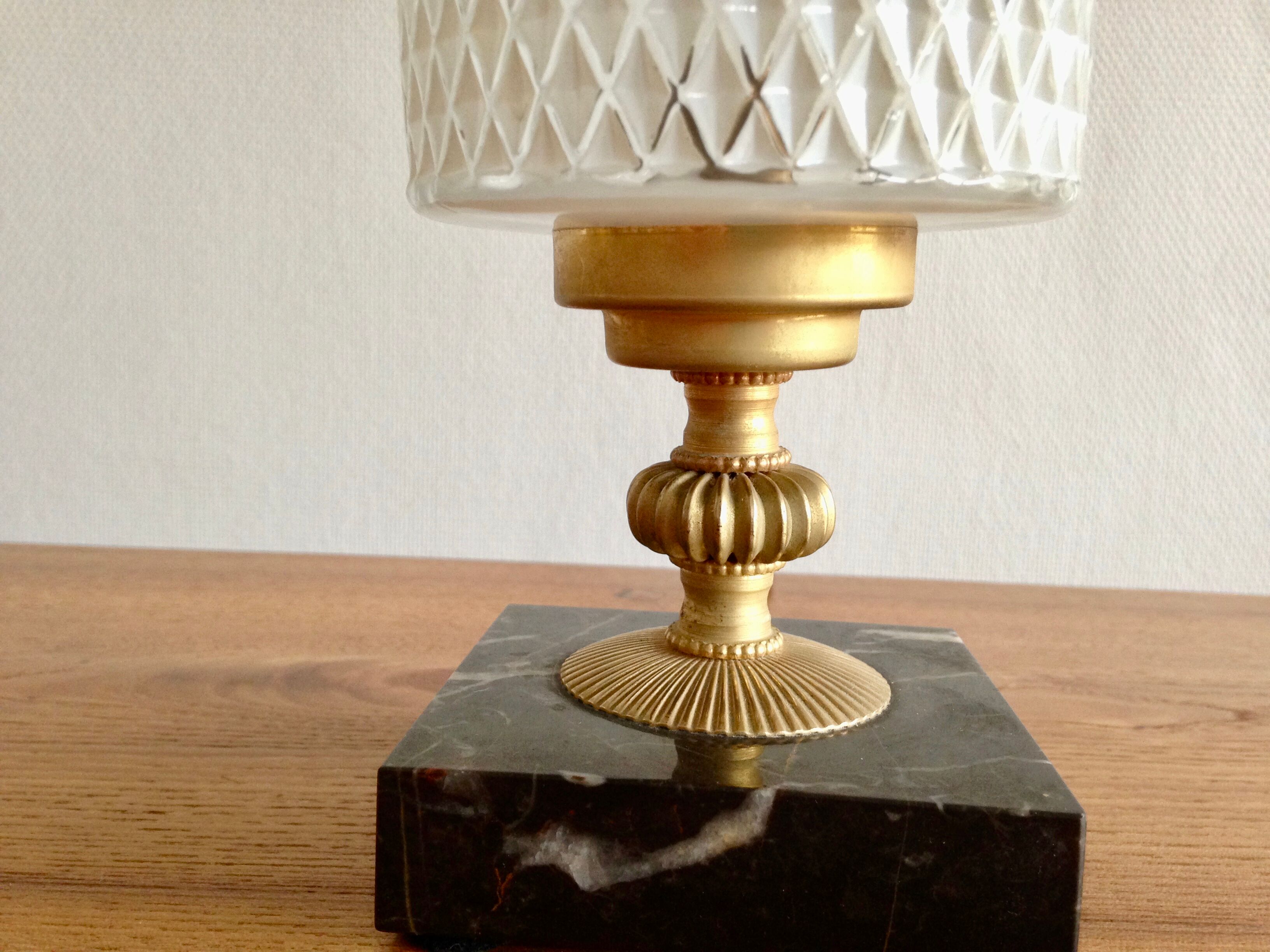 Pair lamp of nightstands in marble, brass and glass Harlequin