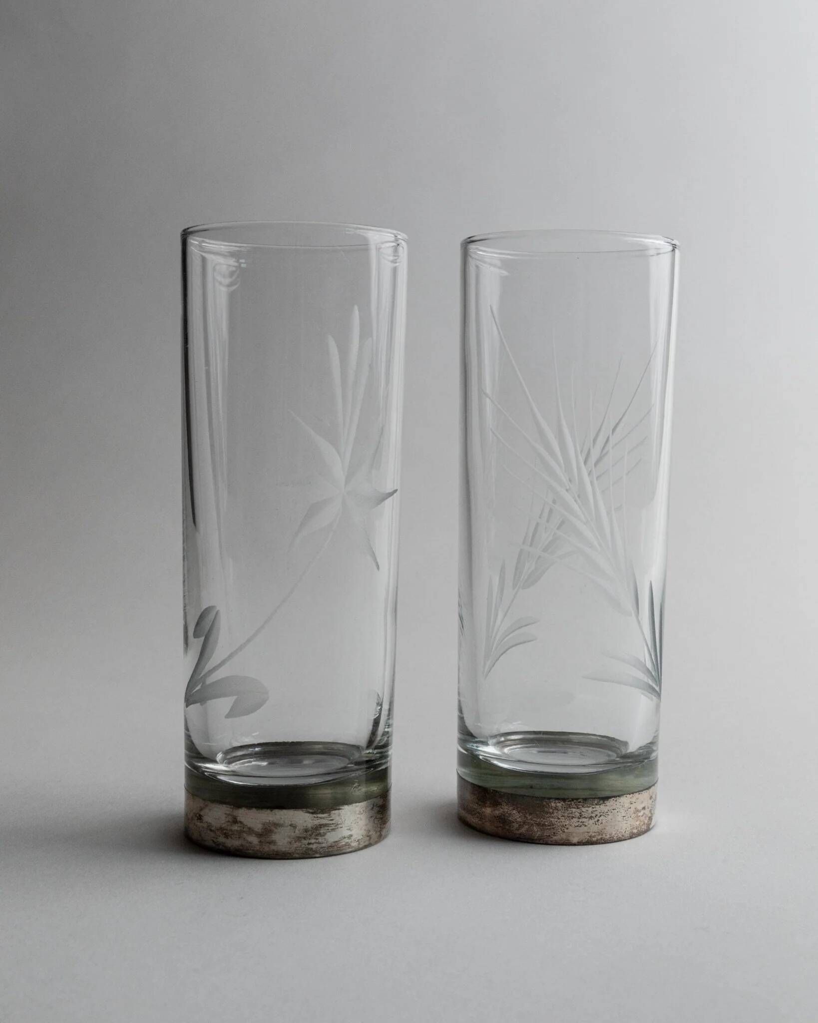 Lot of 6 drinking glasses - silver base, engraved wheat and floral decoration - Italy 1960s