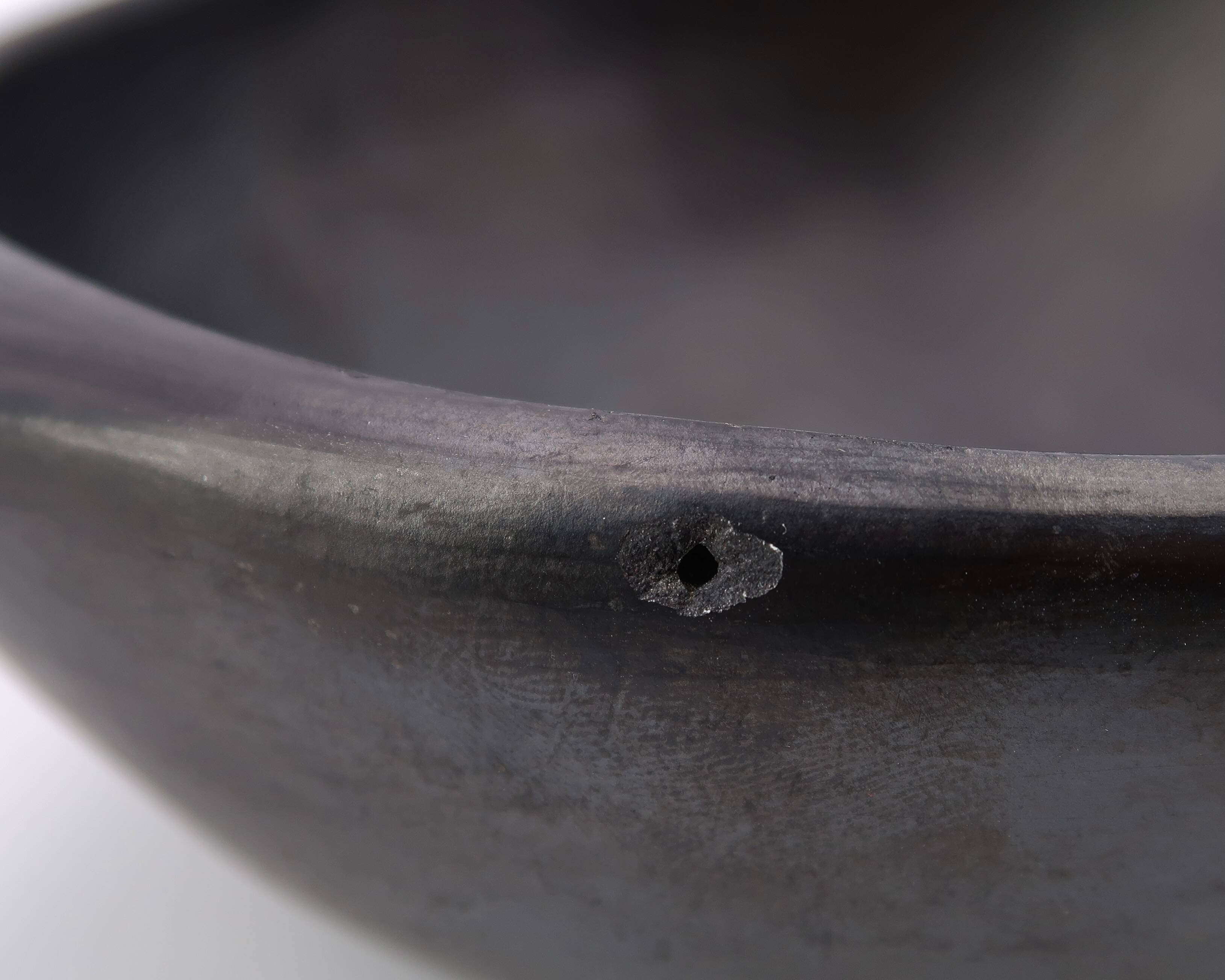 Colombian Chamba black ceramic pocket emptier, 70s