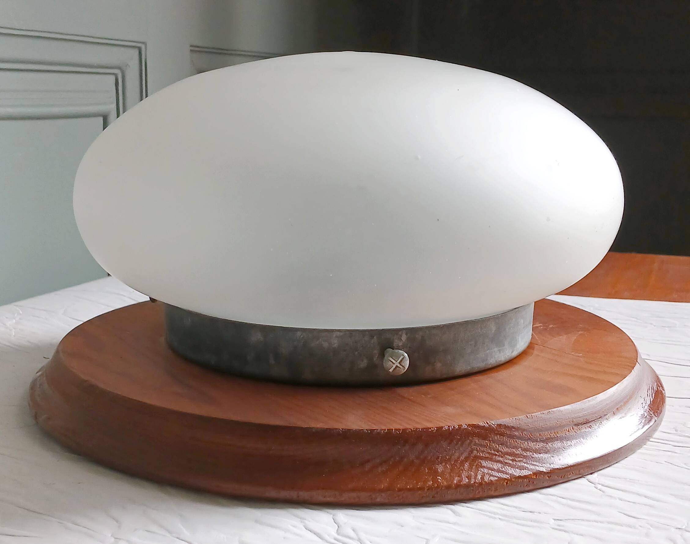 Mushroom lamp in solid pine and opal glass, circa 1980.