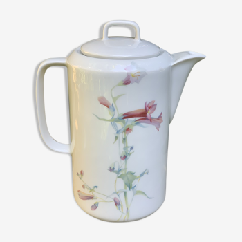 Deshoulières porcelain teapot