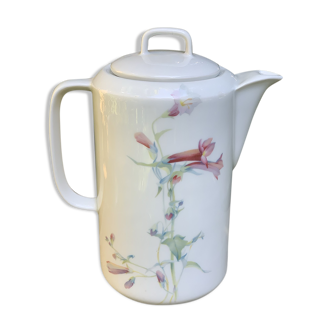 Deshoulières porcelain teapot