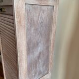 Contemporary period curtain binder