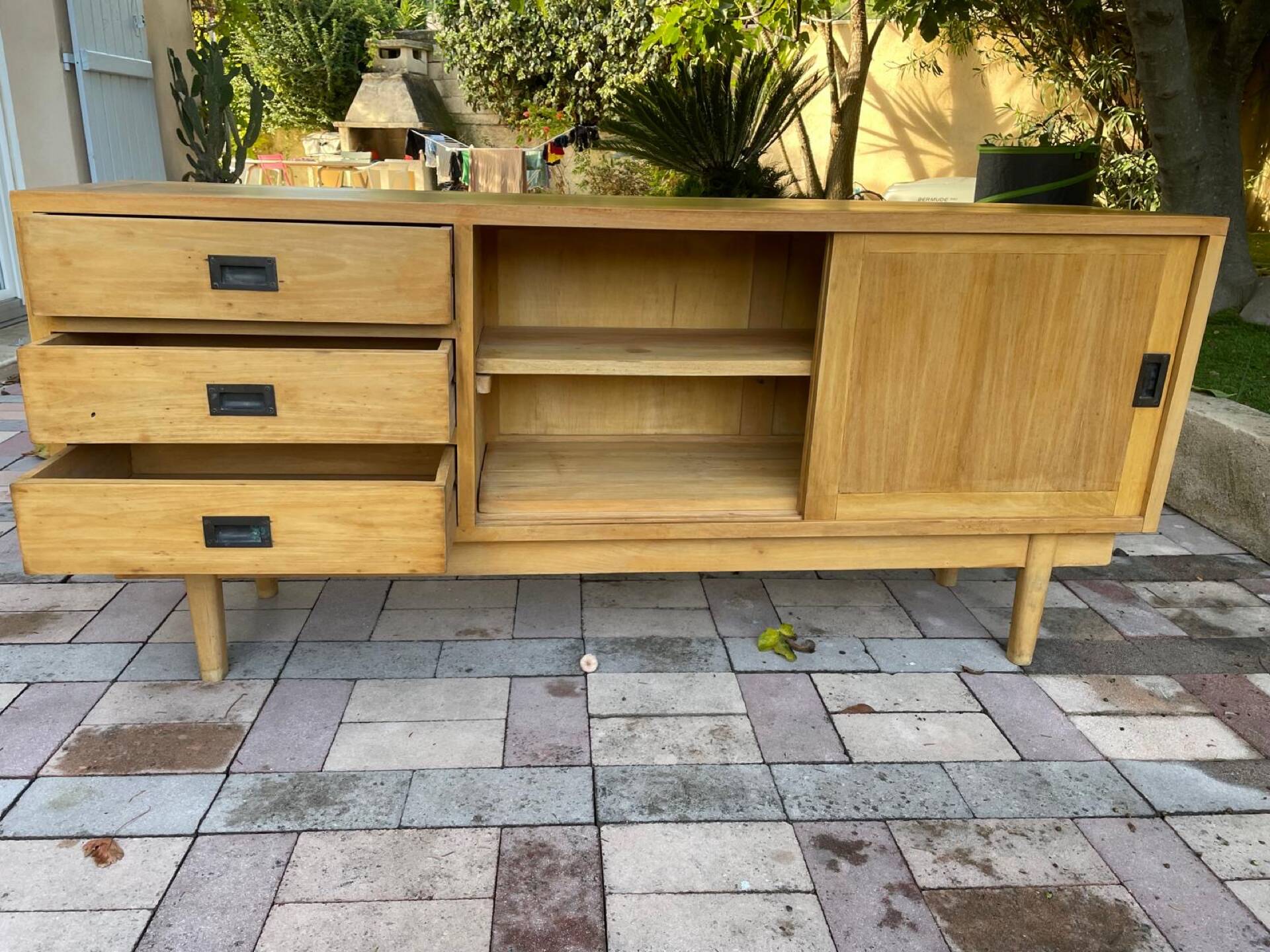 Meuble buffet venant de Bali