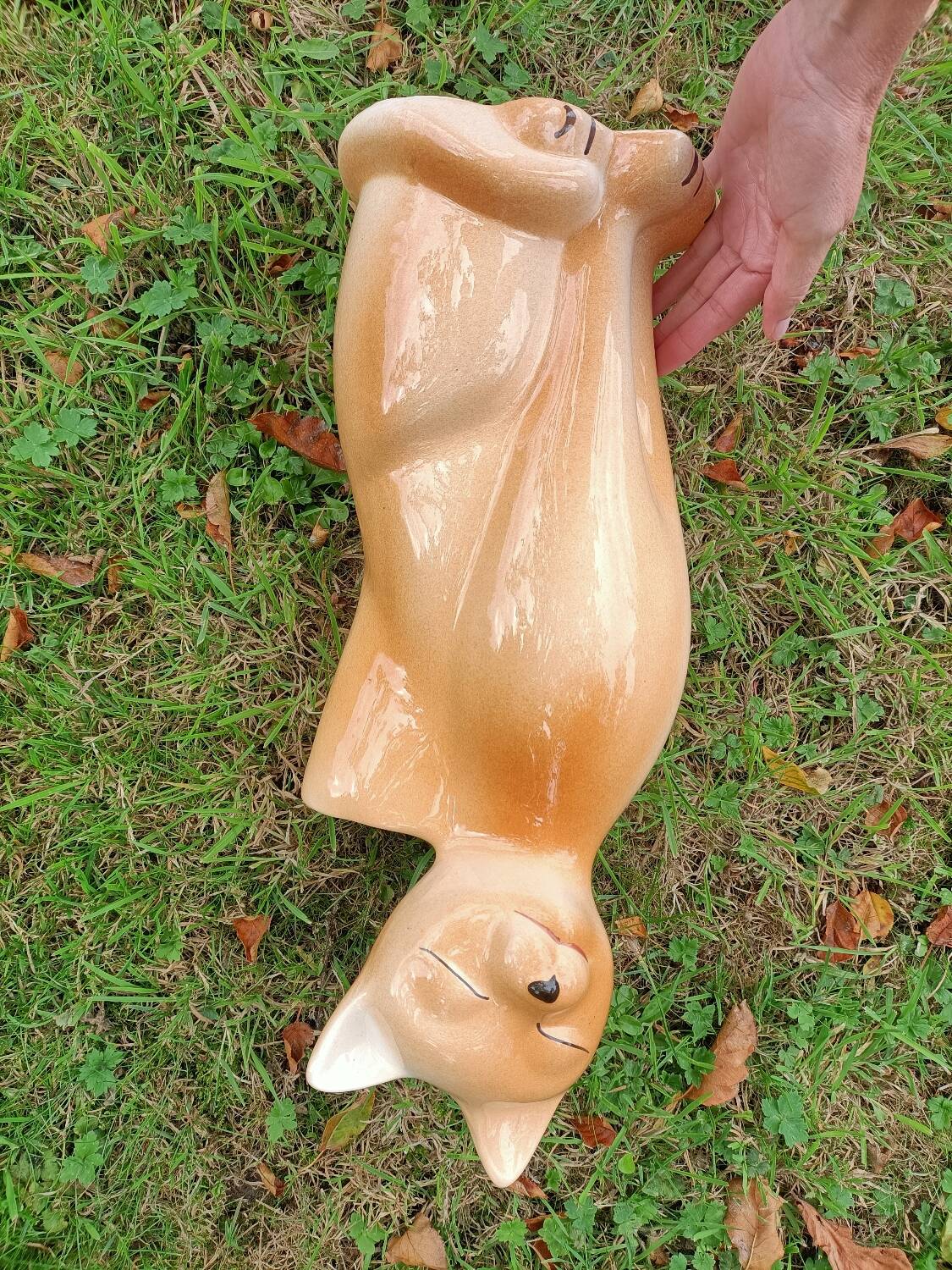 Ceramic cat umbrella stand
