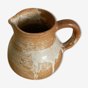 Sandstone pitcher