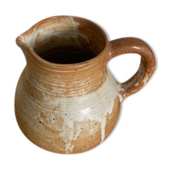 Sandstone pitcher