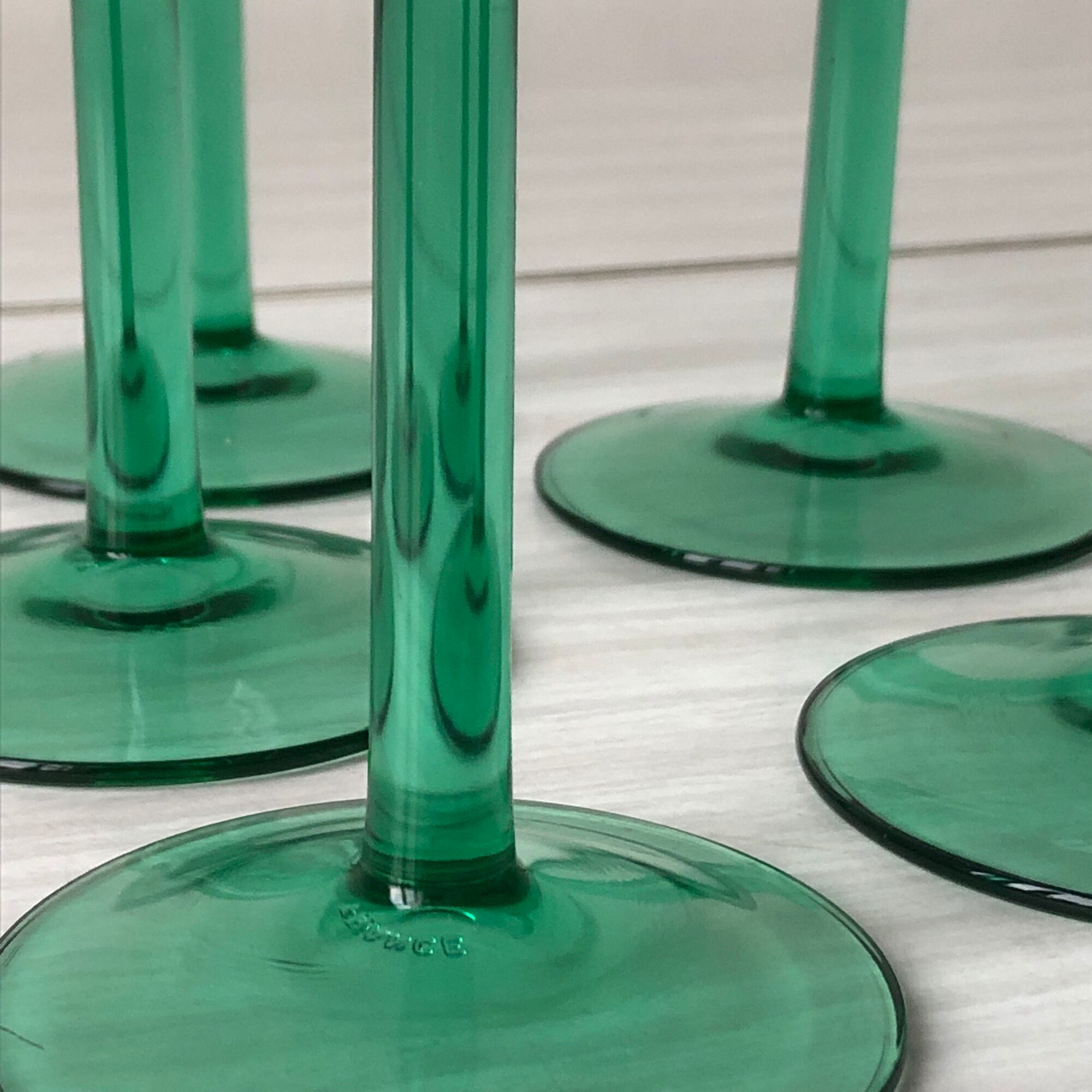6 Alsace wine glasses, translucent emerald green foot, J.G Durand & Cie, Luminarc
