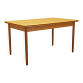 Table en frêne, design danois, années 1970, production : Danemark