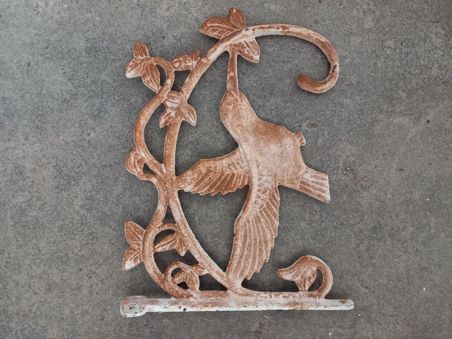 Lot de 3 jolies patères en fonte