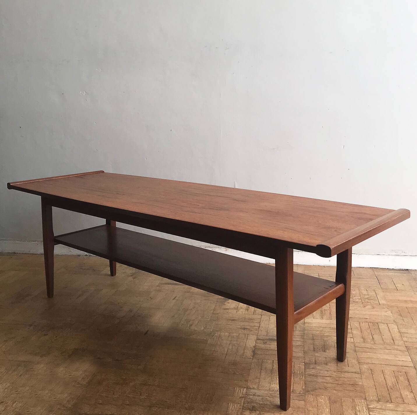 Table basse en teck des années 1960
