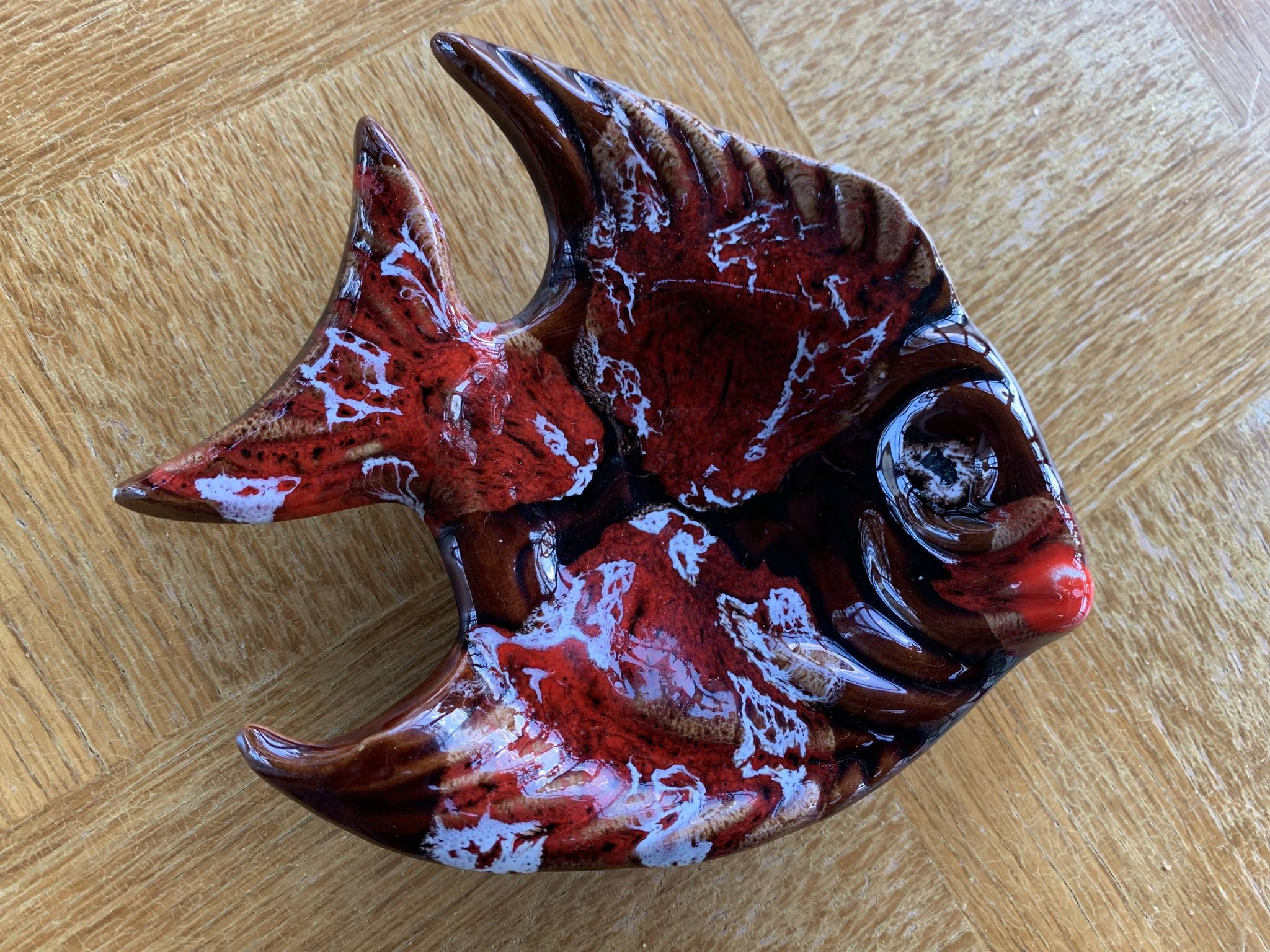 Dish fish shape glazed ceramic vintage slurry
