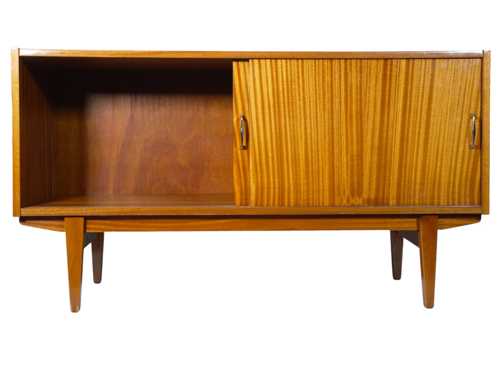 Violetta postmodernist chest of drawers, designed by Lesniewski. 1960