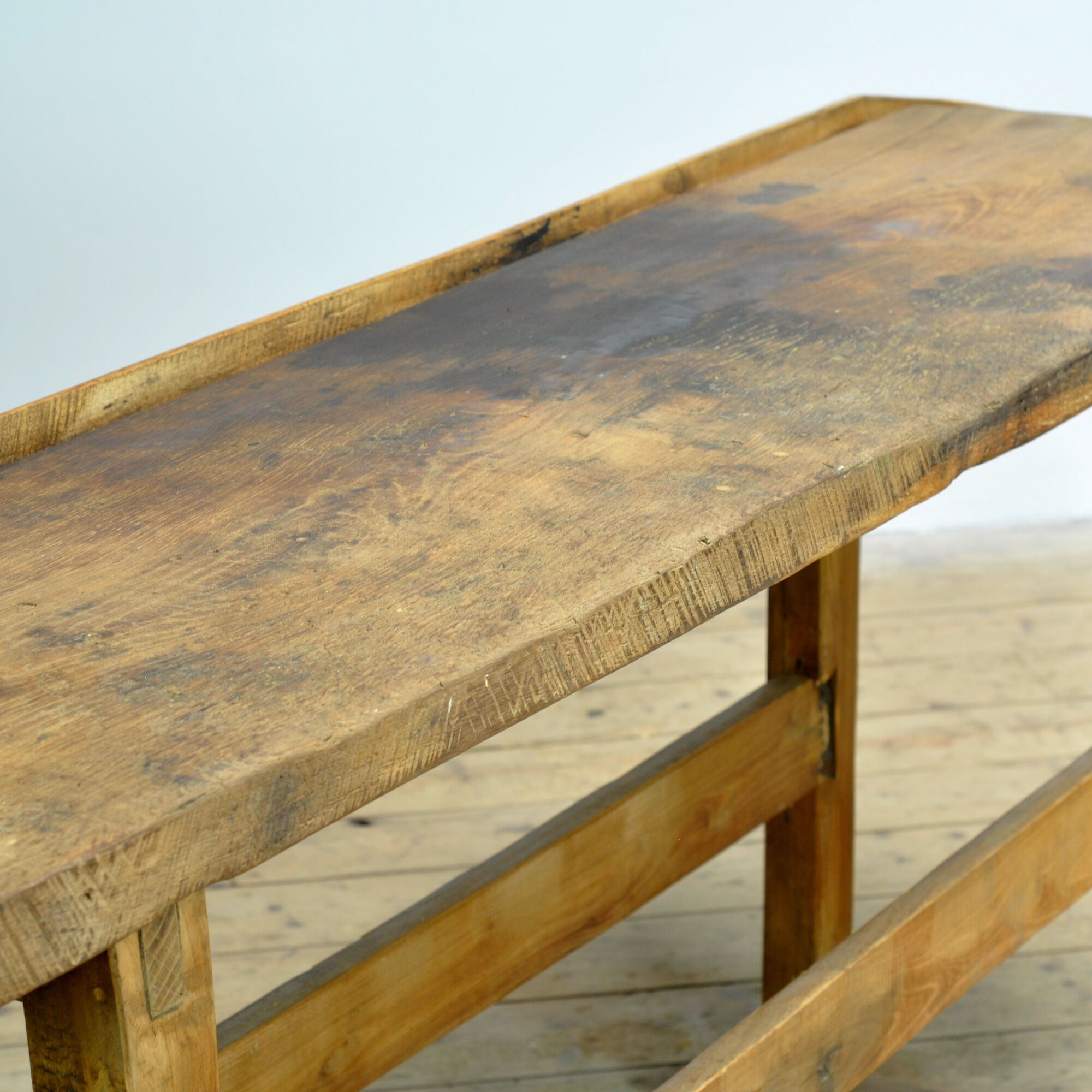 Table de travail en chêne, vers 1920