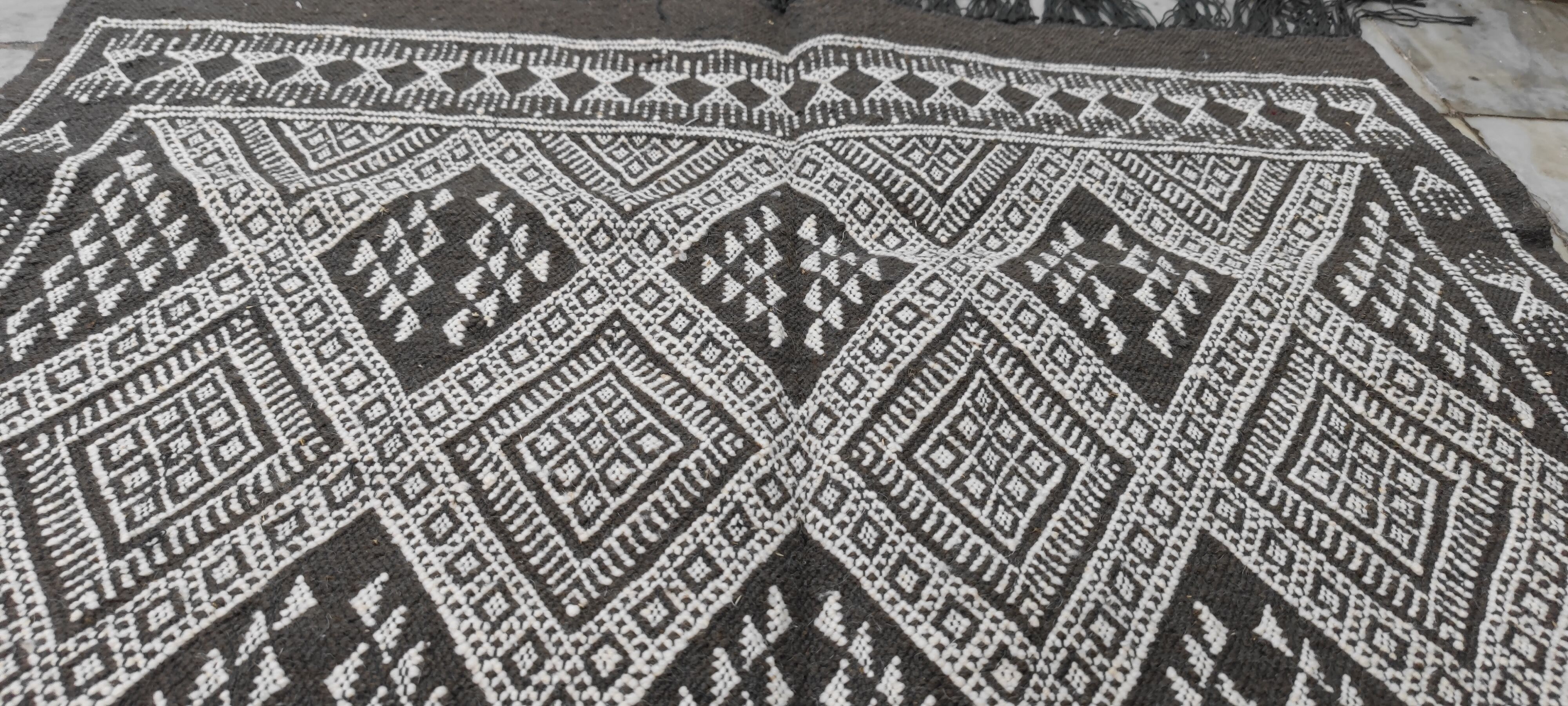 Handmade grey and white margoum carpet in natural wool
