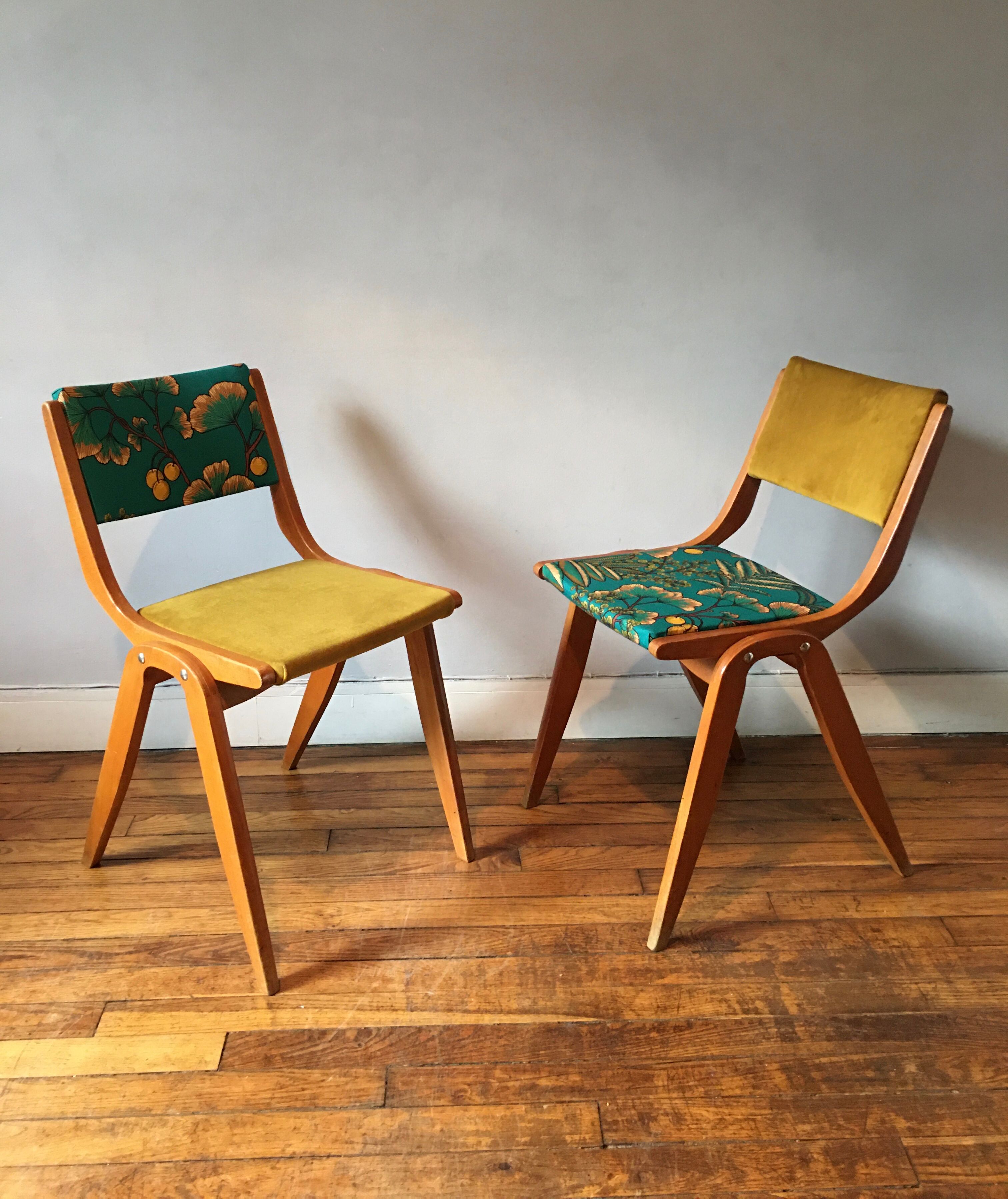 6 vintage chairs