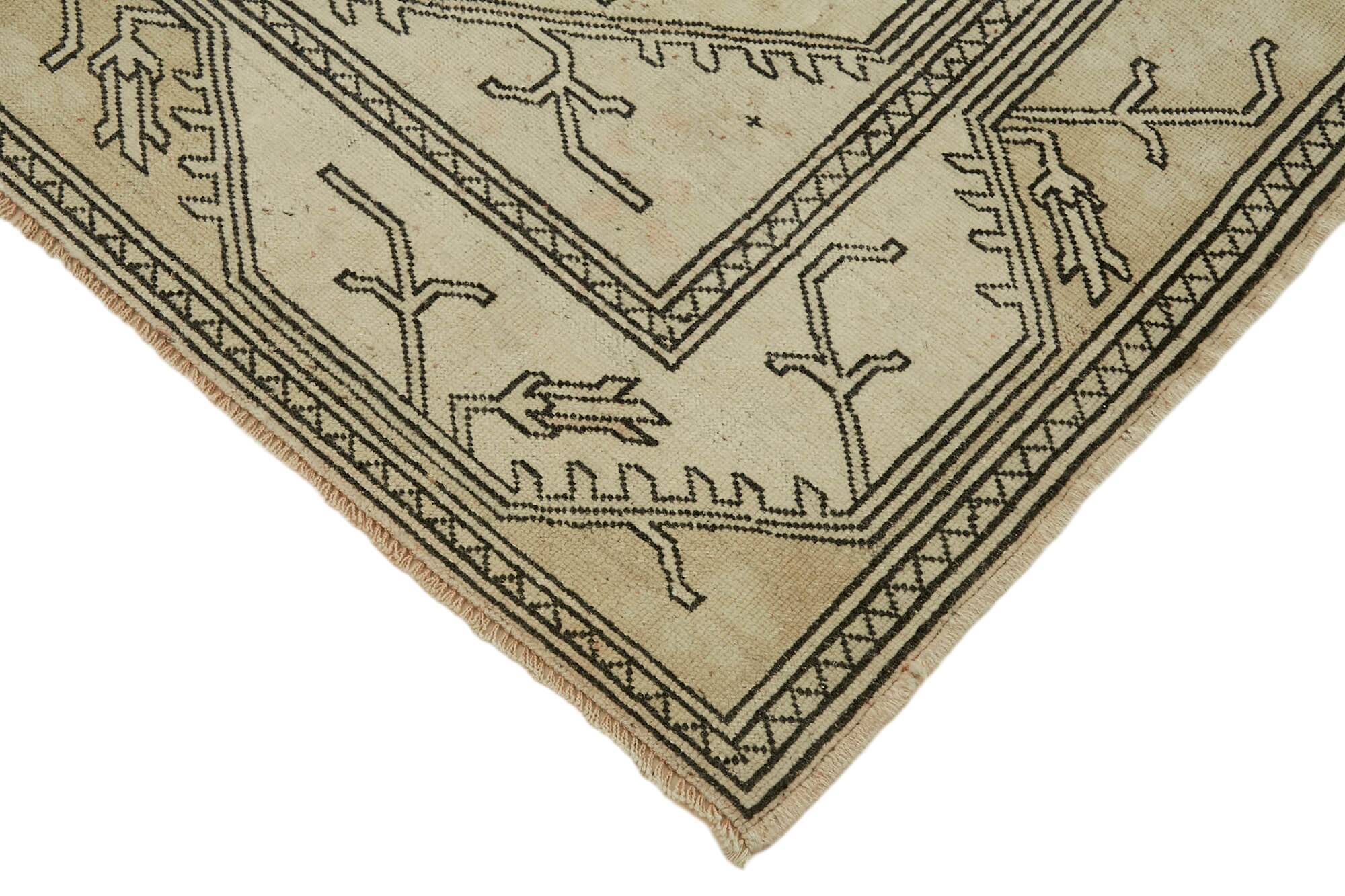Turkish Vintage Anatolian Rug 164 cm x 290 cm