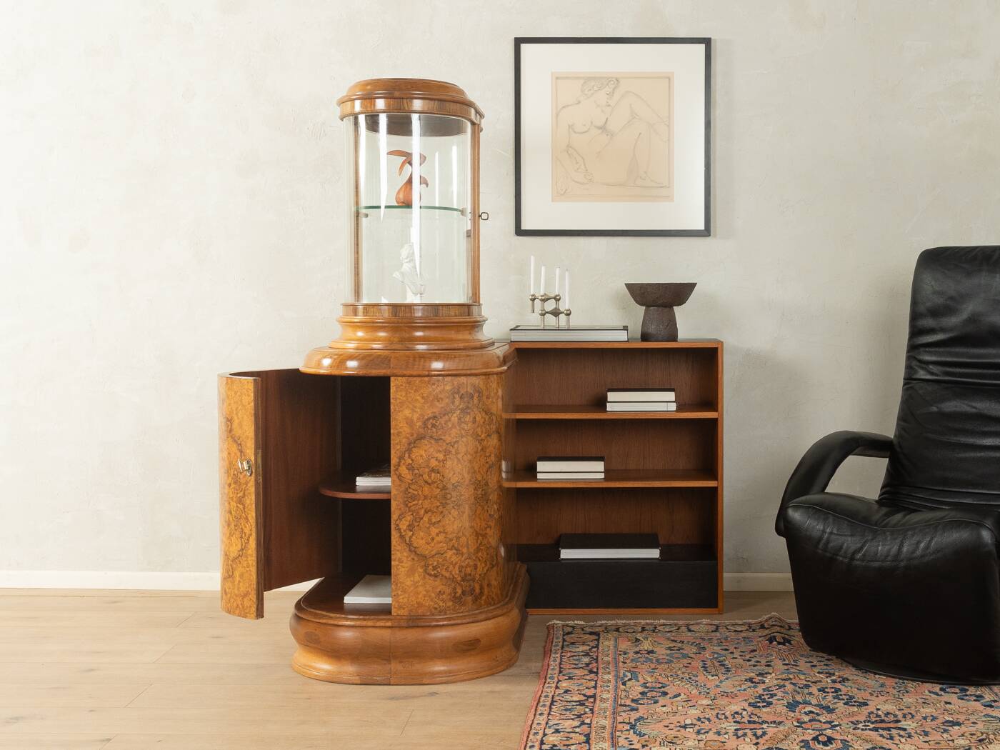 Vitrine Art Déco unique des années 1930 avec étagère ouverte des années 1960.