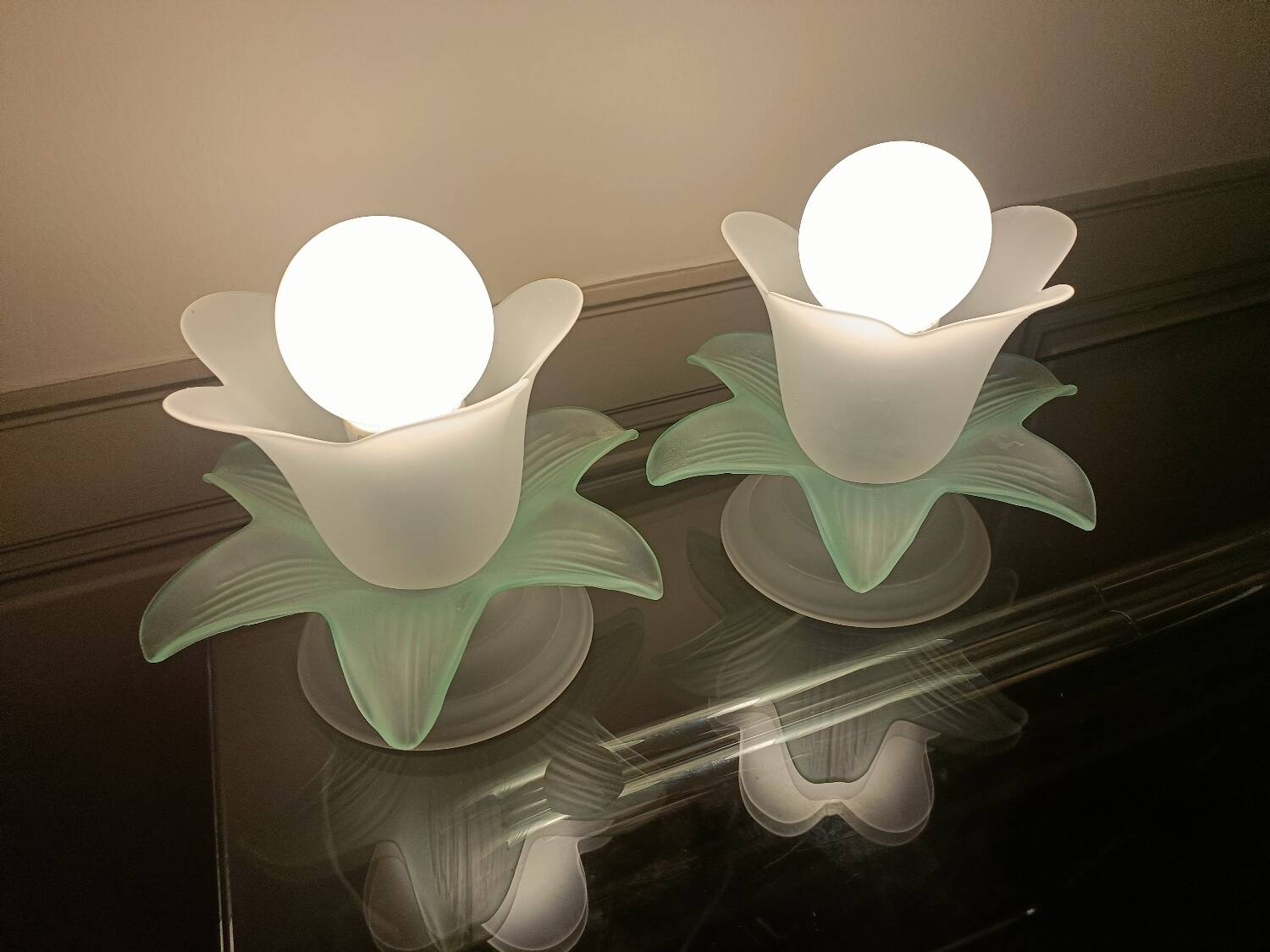 Pair of vintage flower lamps