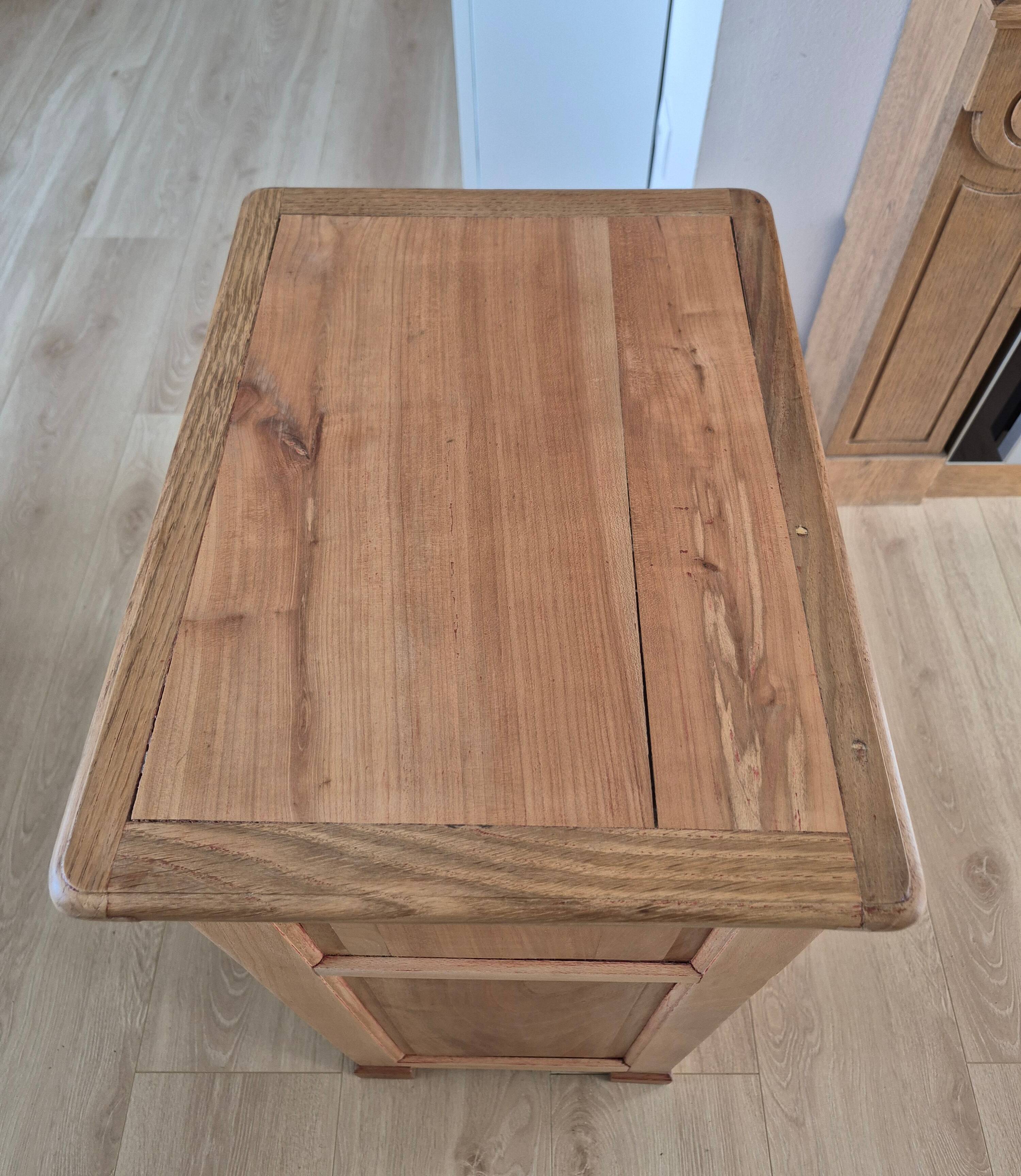 Antique English bedside table in solid wood, refurbished.