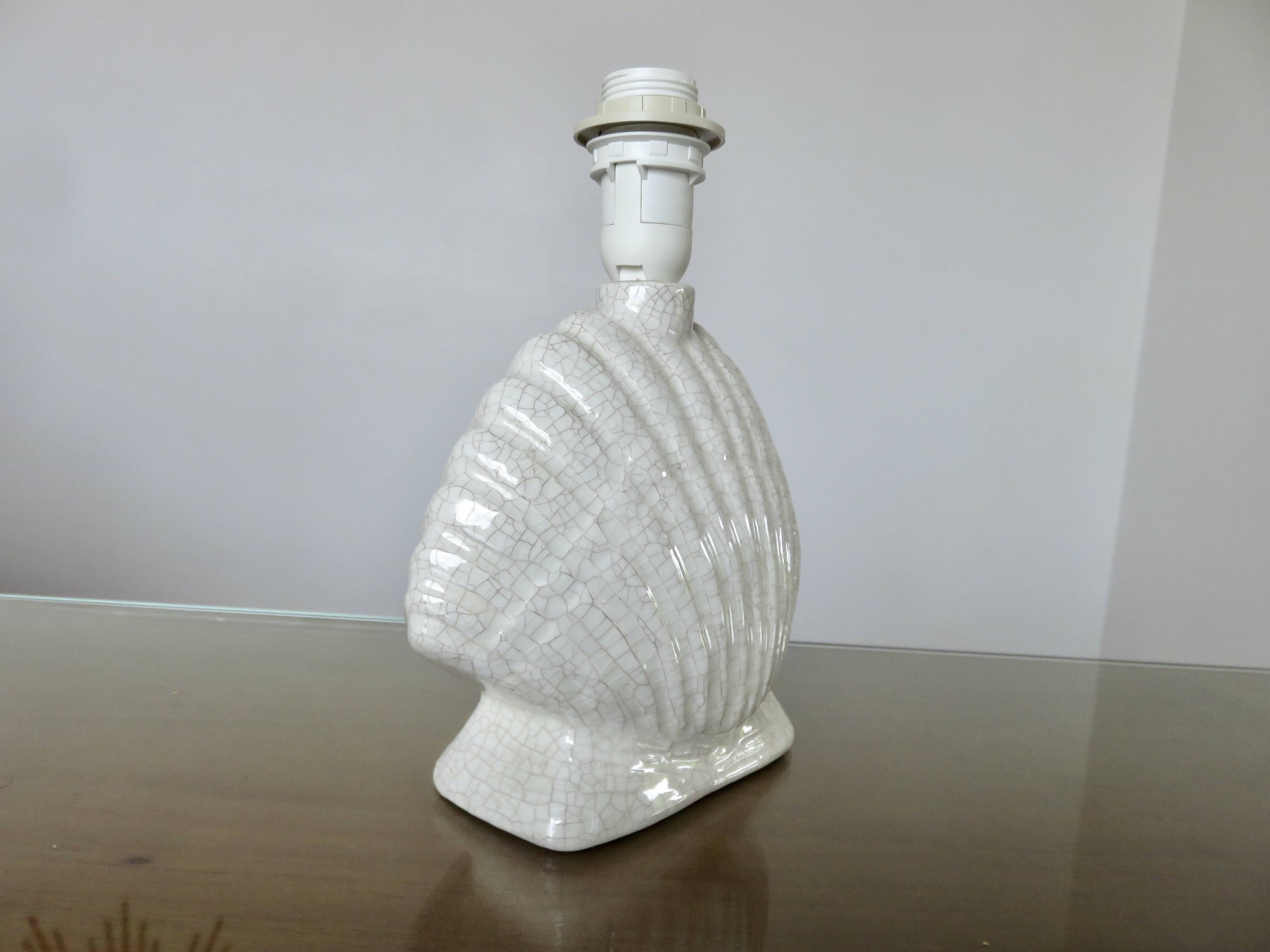 Italian "shell" lamp in cracked ceramic from the 70s and 80s