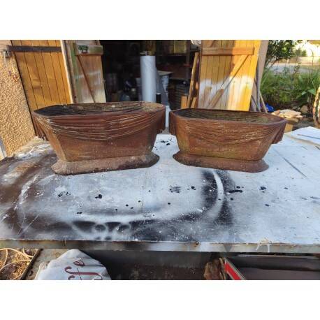 Pair of cast iron planters from 1900 in Charleville - Mézières