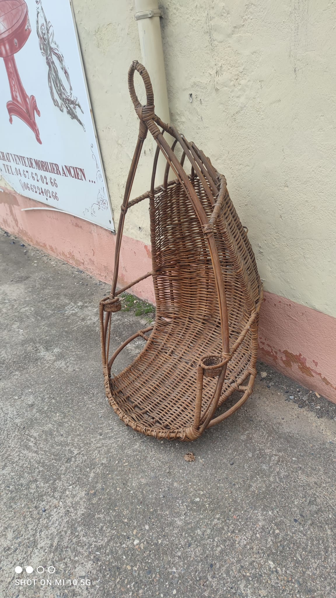 Rattan hanging egg chair