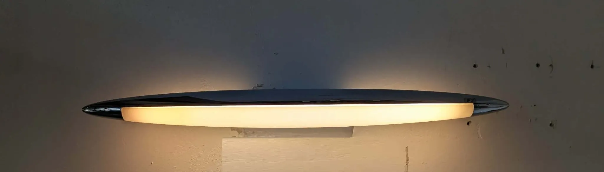 80s wall light