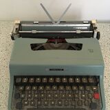 Olivetti Lettera 32 typewriter
