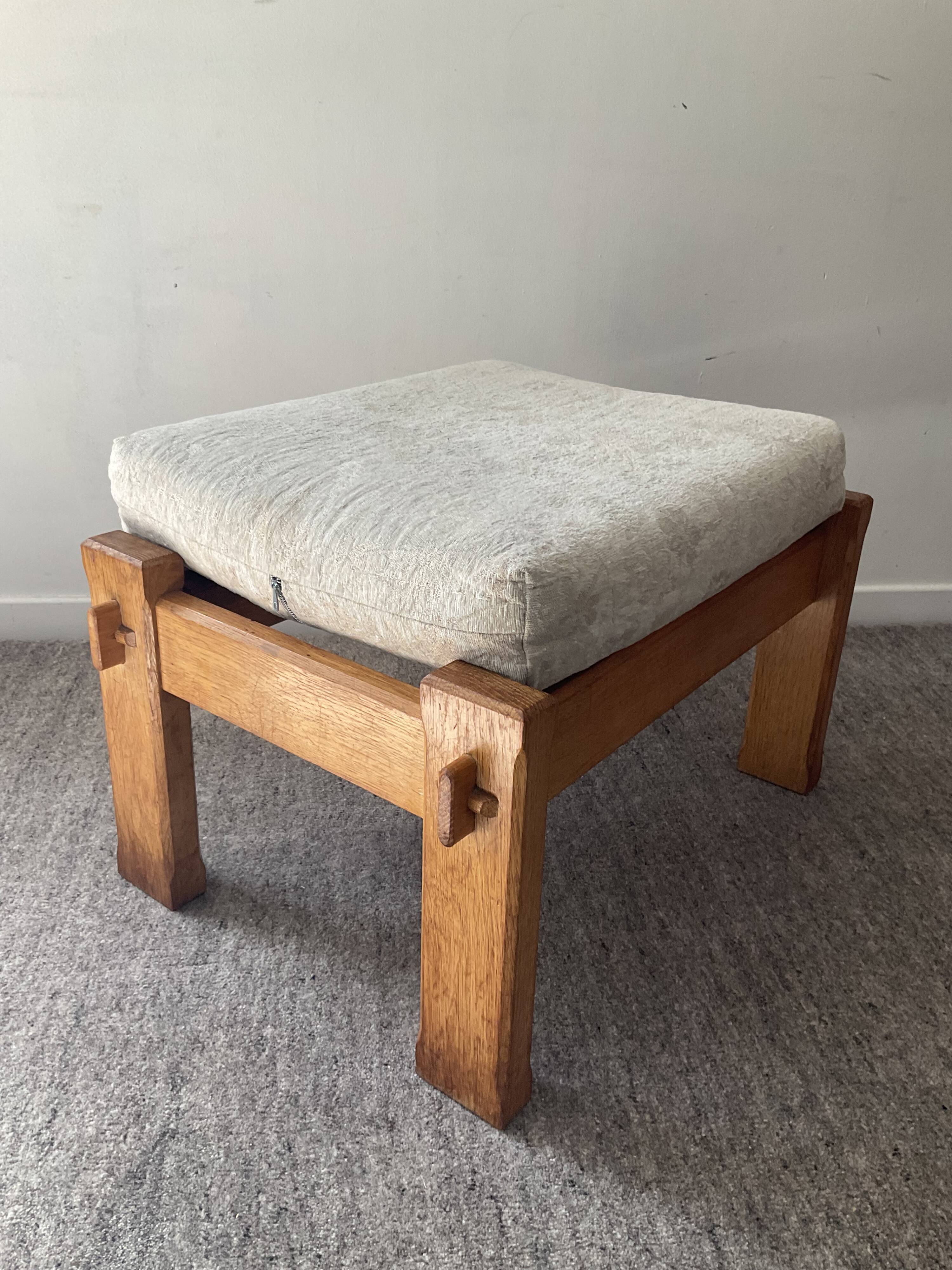 Vintage wooden Ottoman from the 70s