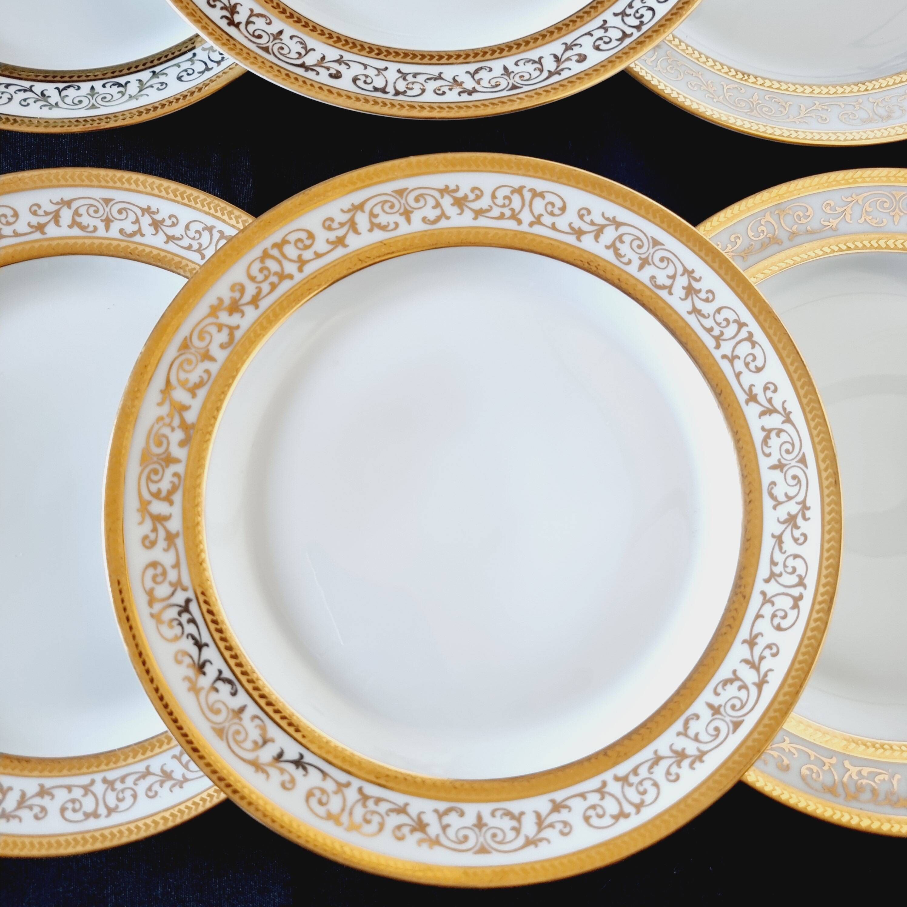 Set of 6 fine Limoges porcelain dinner plates, decorated with gold
