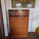 Scandinavian secretary