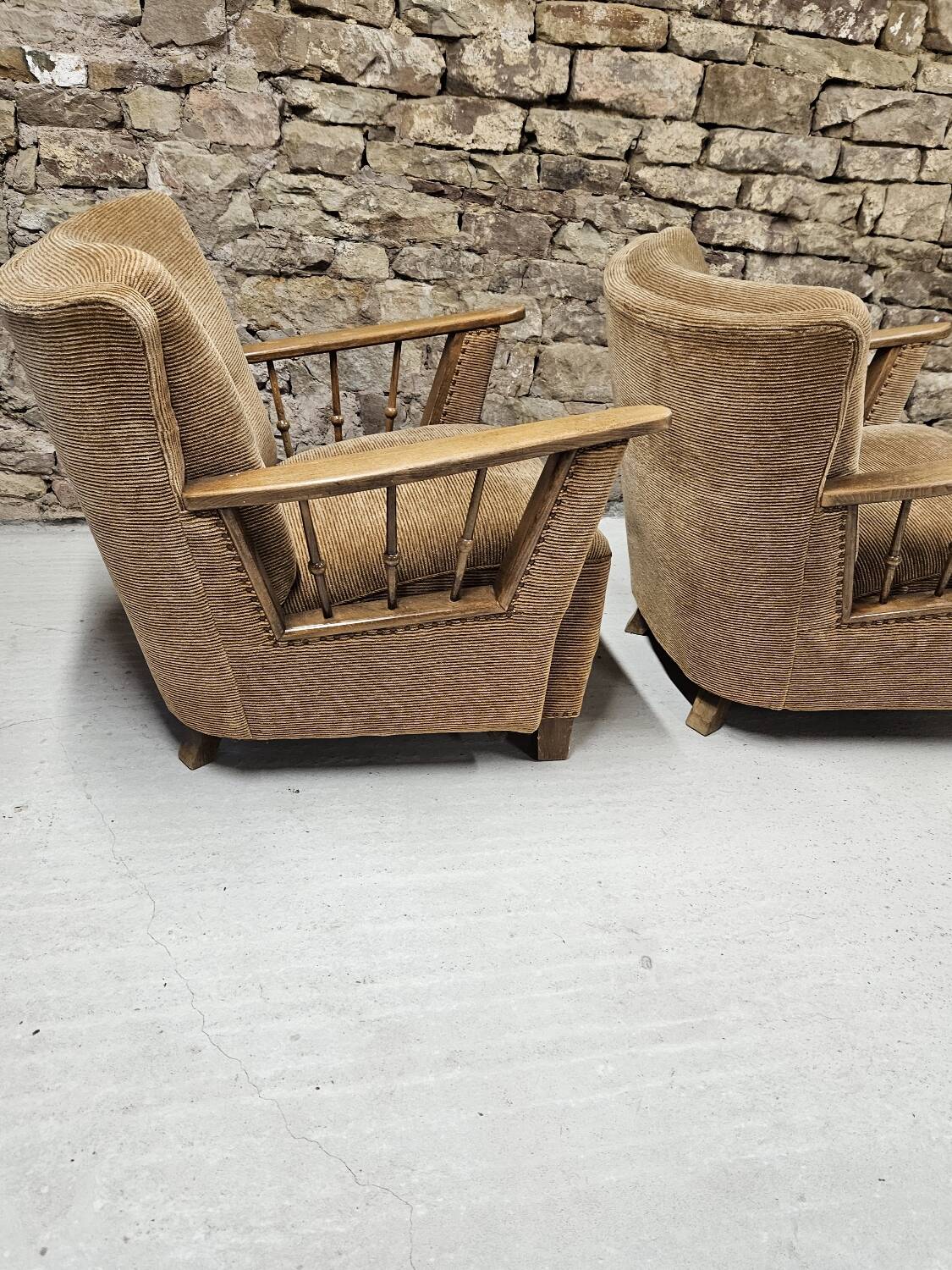 Paire de fauteuils brutalistes, années 1950