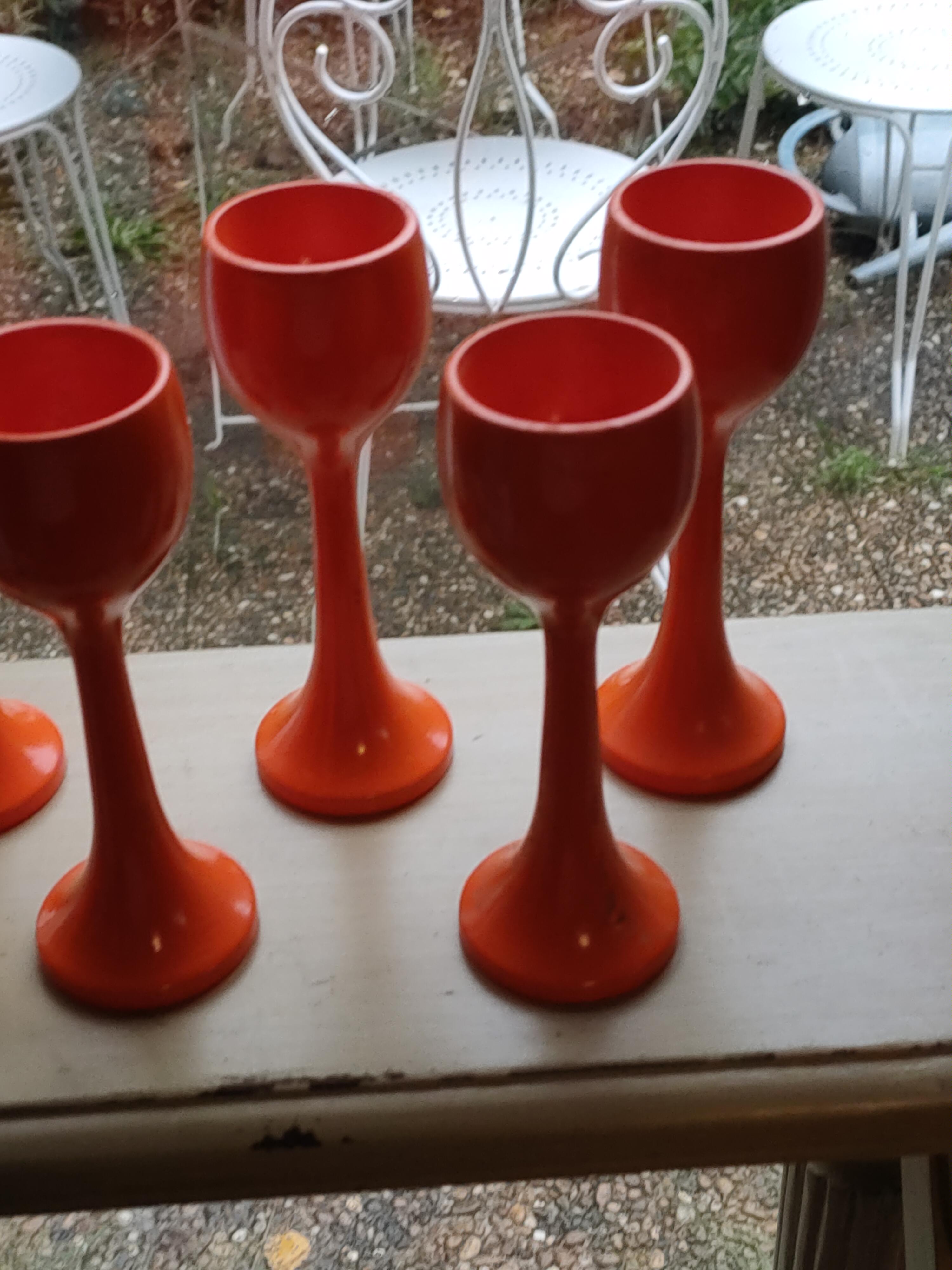 6 orange tulip shaped cockroaches