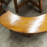 Brutalist ensemble round table 113cm and its 4 rounded stools 1960