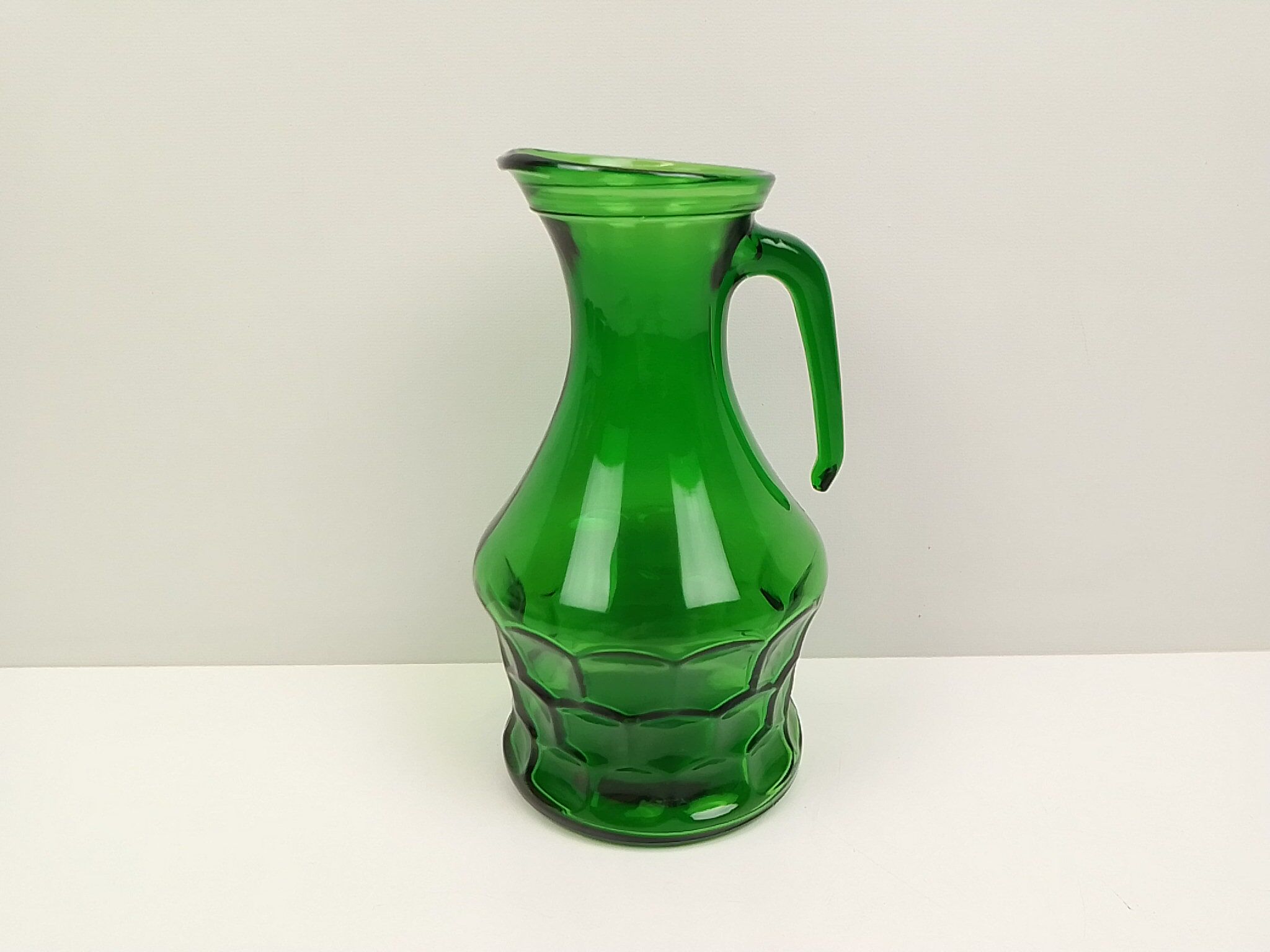 Green glass jug 22.5 cm