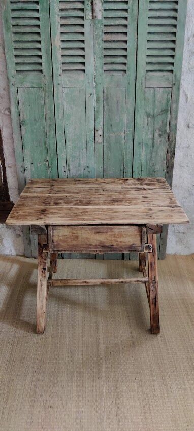 cottage table / folk art