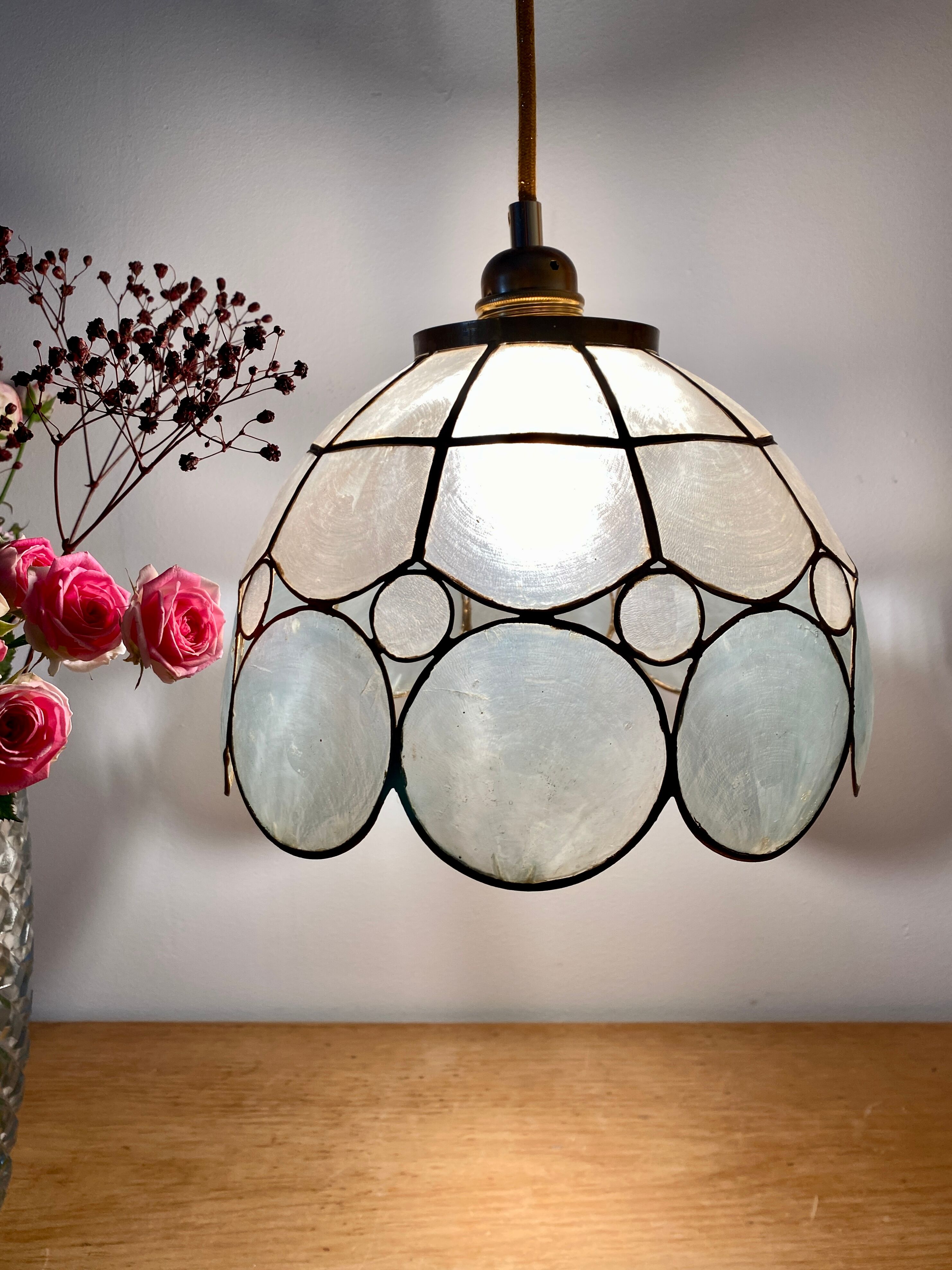 Vintage lampshade suspension in mother-of-pearl and brass